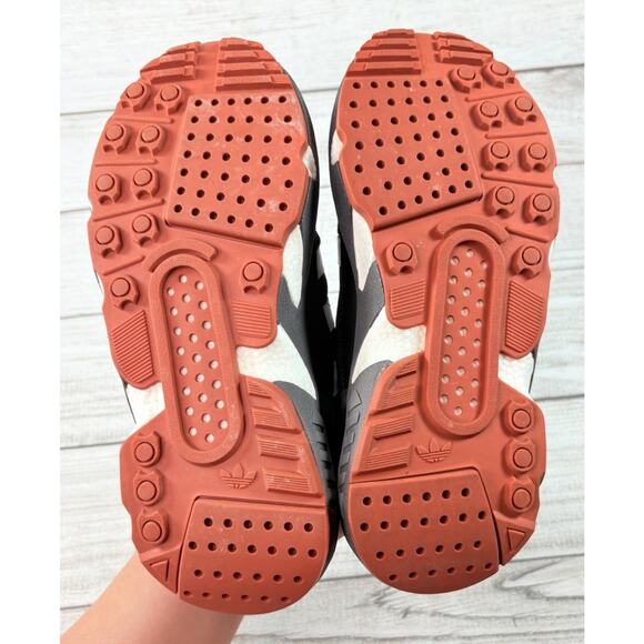 Women Adidas ZX 22 Boost Running Shoes Sneakers White Grey GX8662 Size 7 - Picture 7 of 8